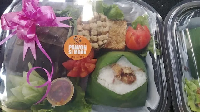 Ayam soñgkem pawon si mbok