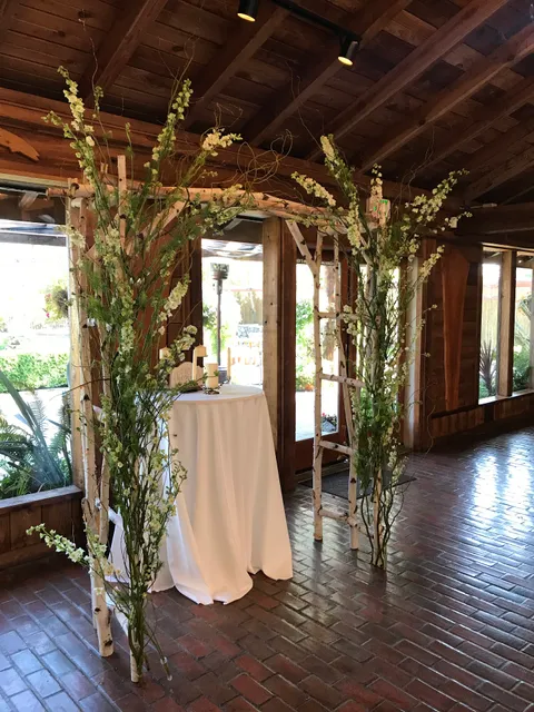 Williams Flower & Gift - Poulsbo Florist