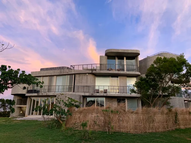 灣臥 Wandering Walls