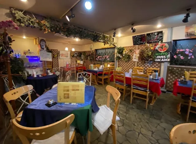 ピザ＆ドリンク SHOT BAR らいふ