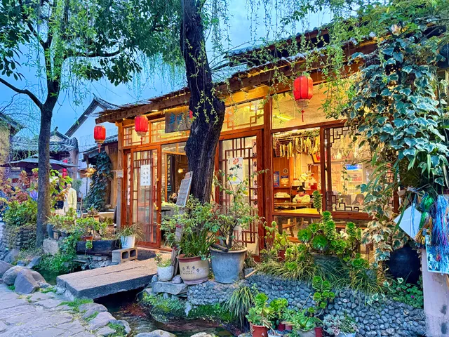 Shaxi Old Street Story Coffee Shop