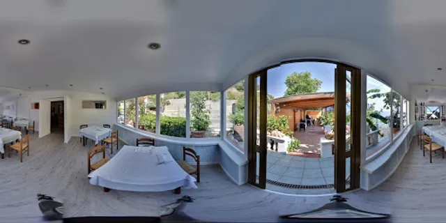 Ristorante "Zio Enzo" la Terrazza sul Mare