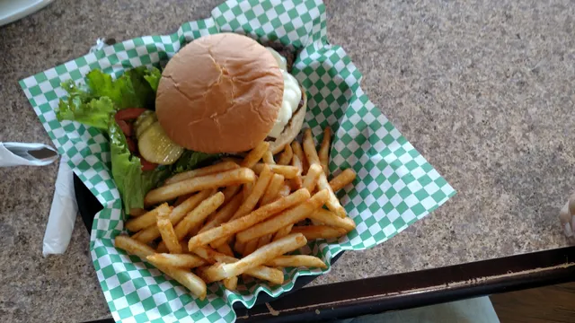 Shoreline Restaurant Bar and Bowl