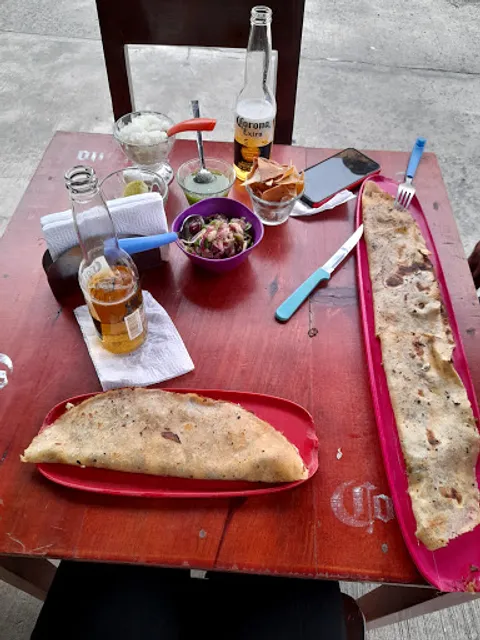 Quesadillas​ "Machetes La Doña"