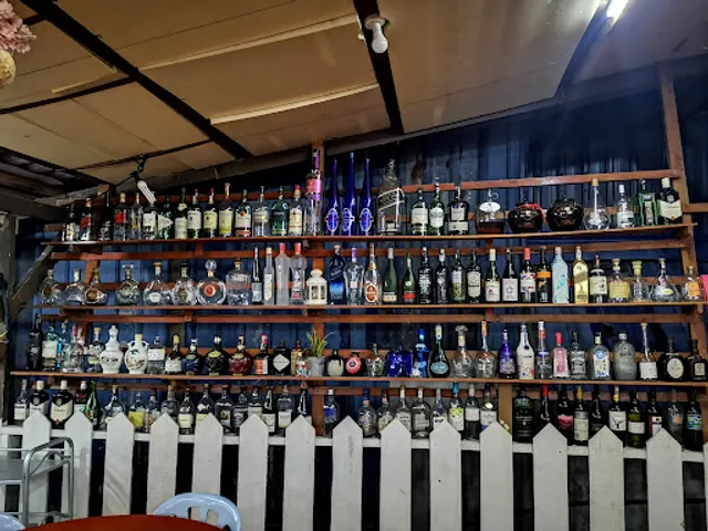 Yang Ming Seafood Restaurant 扬名海鲜餐馆