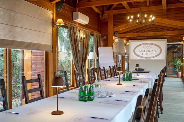 American House Baletowa Restauracja & Pokoje Gościnne