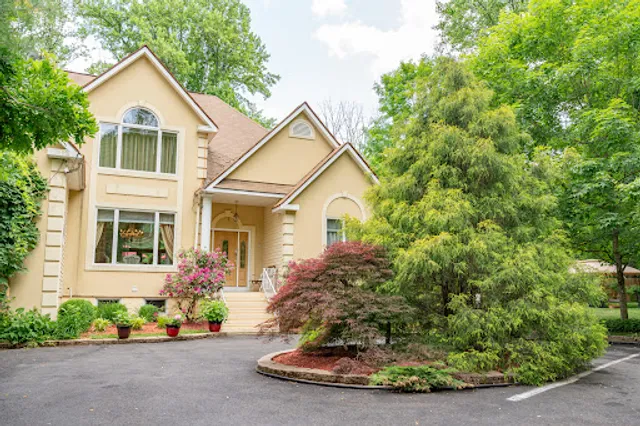 Cherry Valley Manor Luxury Bed and Breakfast