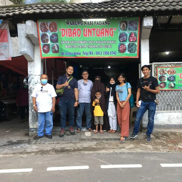 Warung Nasi Padang Dibao Untuang