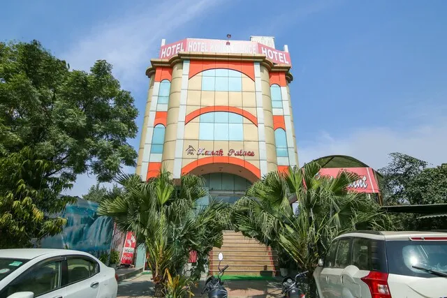 OYO 71145 Kanak Palace