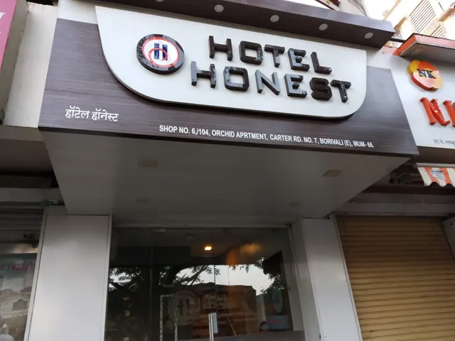 Hotel Honest (5 mins from Borivali Station)