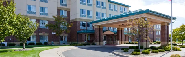 Holiday Inn Express & Suites St. Paul NE (Vadnais Heights) by IHG