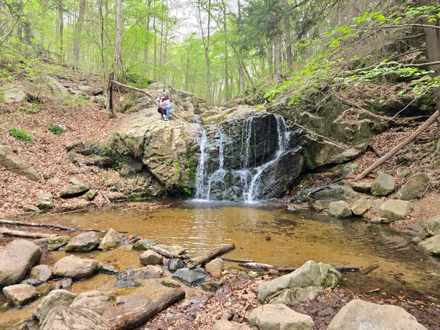 Cascade Falls Trailhead