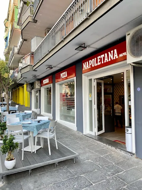 Pizzeria Pizza Napoletana