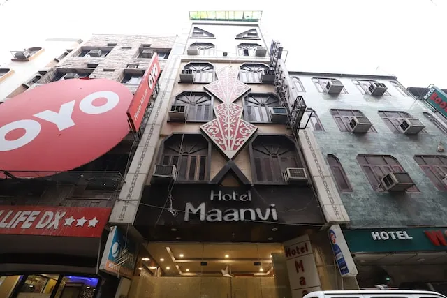 OYO 26216 Hotel Maanvi