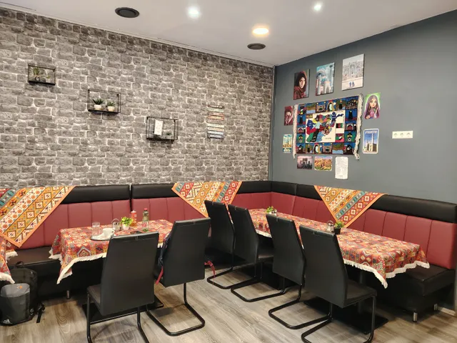 HASSAN‘S RESTAURANT & PIZZERIA