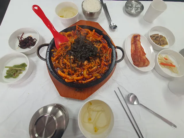 다래식당 (동태찌개 전문점)
