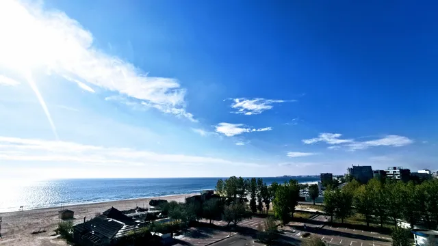 Crazy Beach Apartments Mamaia Summerland
