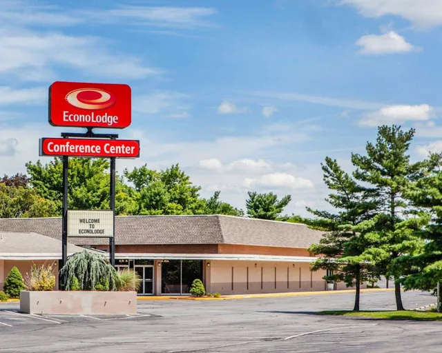 Econo Lodge Conference Center