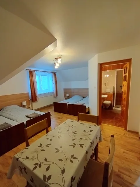 Gospodarstwo Agroturystyczne E i H Tkacz ( Bondyrz Roztocze Zamość )