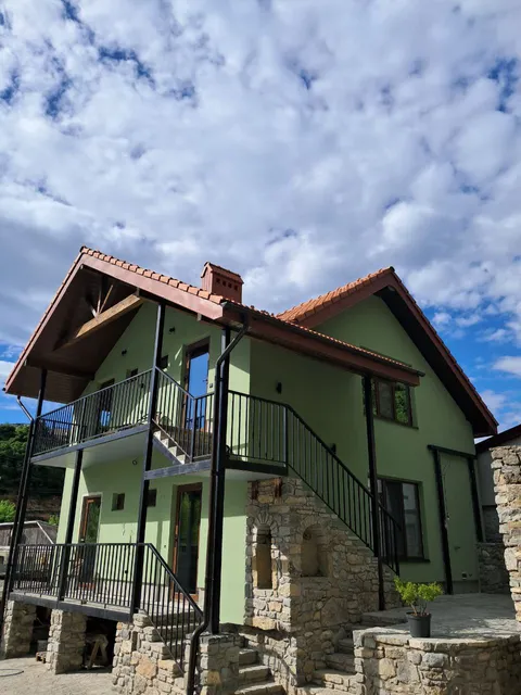 Hostʹovyy Dim "Bilyy Patsyuk"