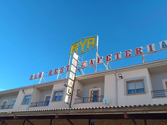 Hostal Restaurante RYA