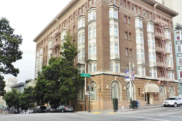 Beresford Arms Hotel