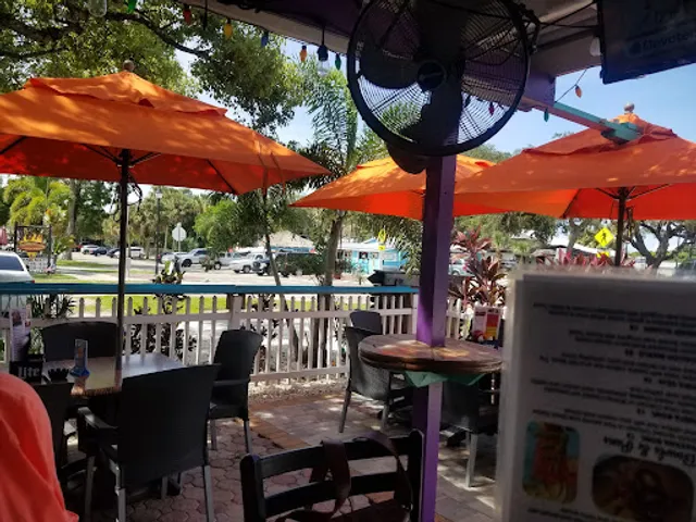 Smugglers Island Pub