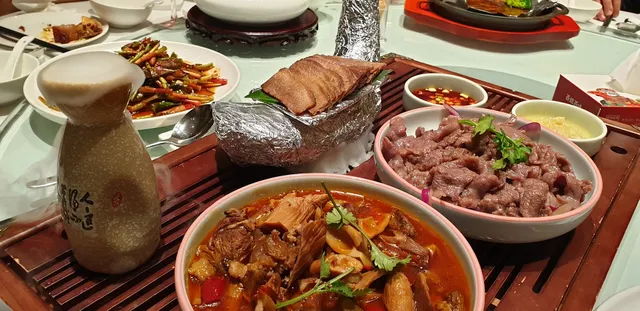 Yuebaiwei Restaurant