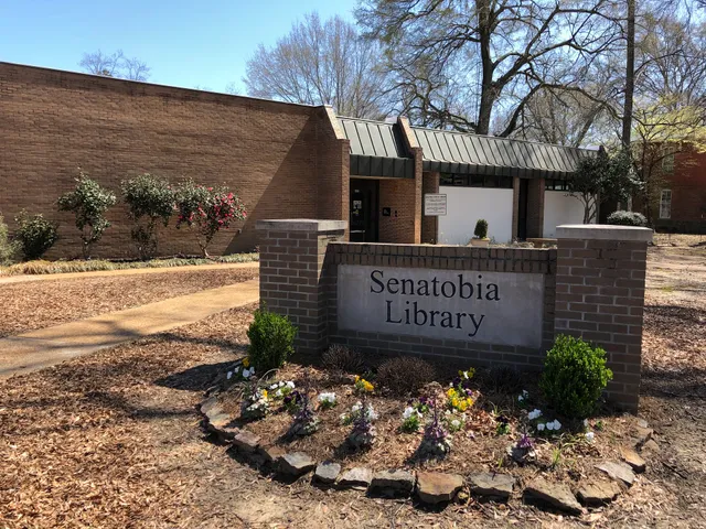 Senatobia Public Library