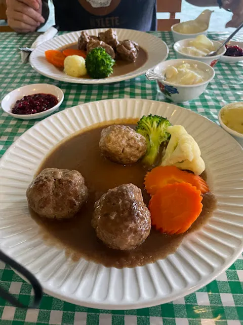 Yellow House Restaurant