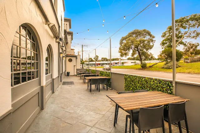 Ferntree Gully Hotel