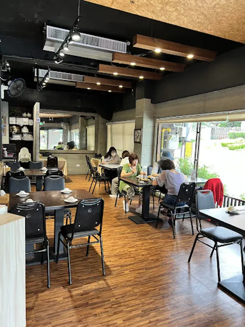 竹美港式茶餐廳 學府店 「沒有訂位服務」