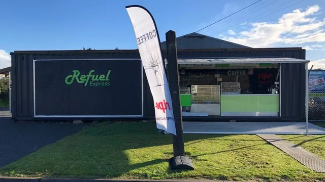 Refuel container cafe