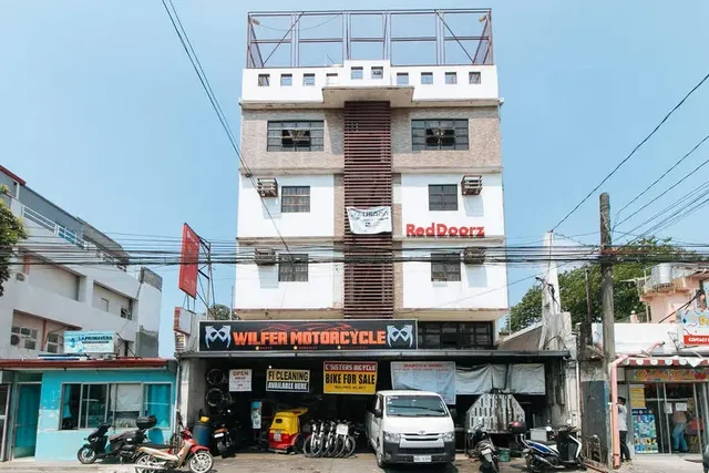 RedDoorz @ CAA Road Las Pinas