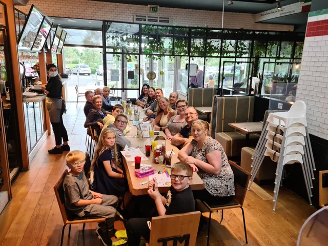 Tony Macaroni - Glasgow Fort