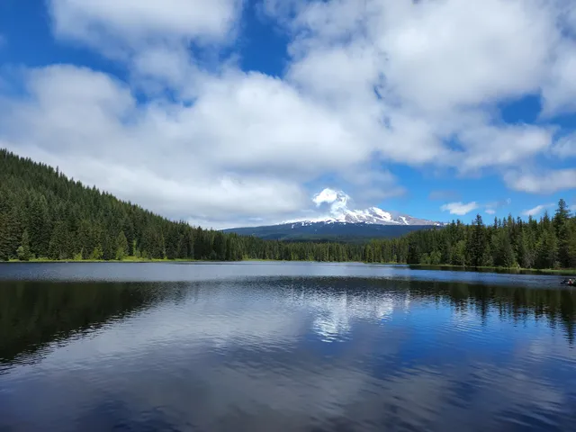Trillium Lake Day Use/Picnic Area