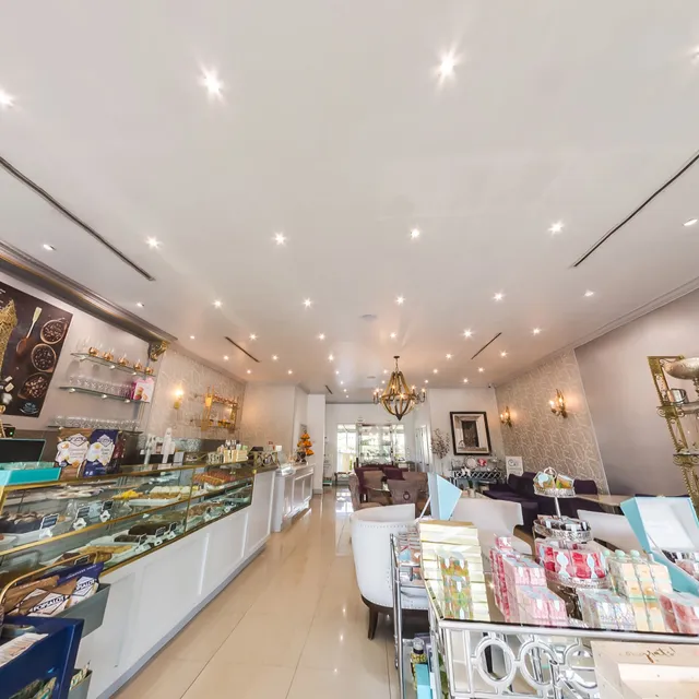 Cafe Channing Noelle