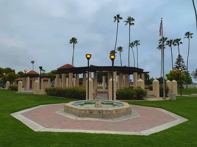 Max Berg Plaza Park