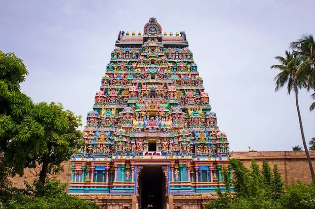Tiruvanaikovil Arulmigu Jambukeswarar Akilandeswari Temple