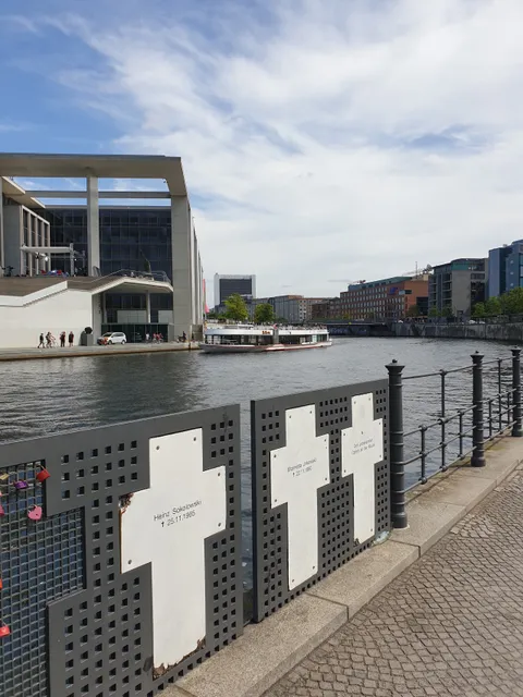 Gedenkort Weiße Kreuze