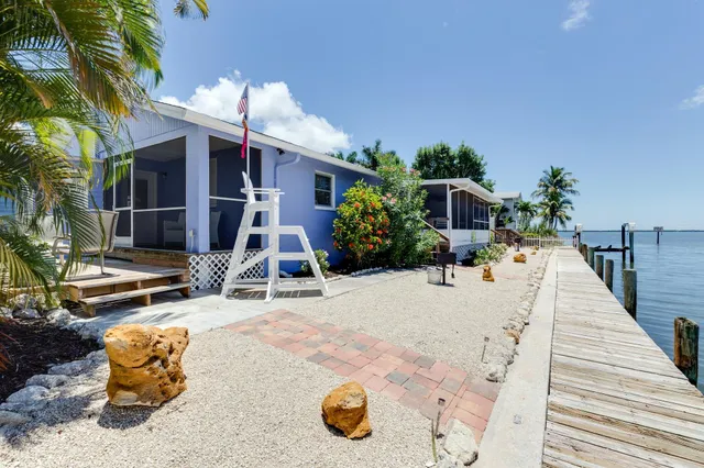 Southernmost Inn of Pine Island