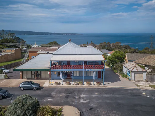Heritage House Motel and Units
