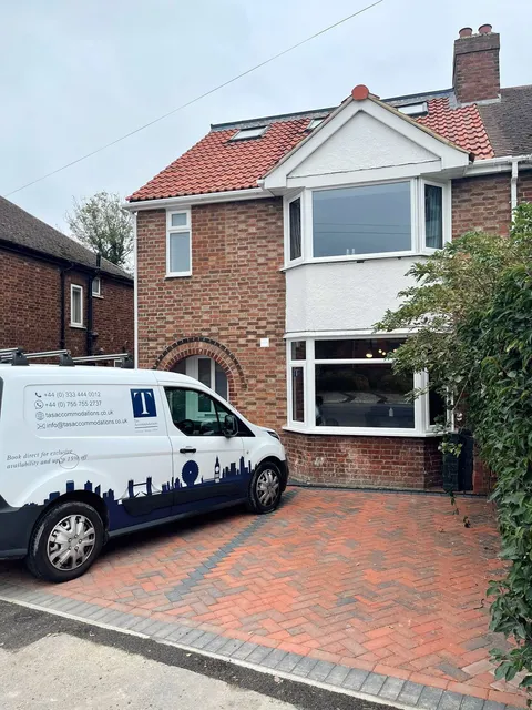 Cambridge Studios and Suites by Tas accommodations