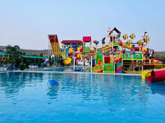 Golden Mizzle WaterPark