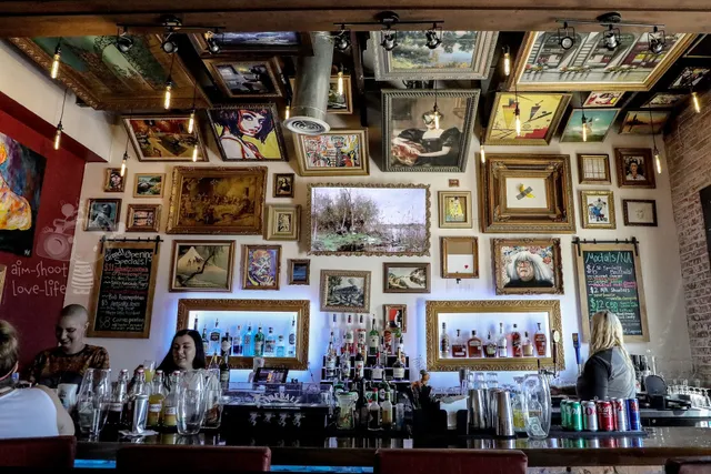 Bramblitt's Yellow Dog Art Bar & Gallery