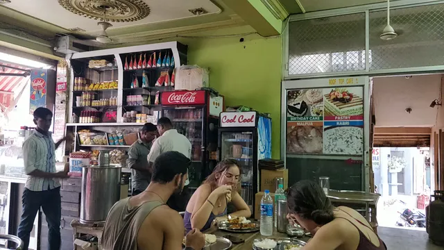 Radhe Ji Restauraunt