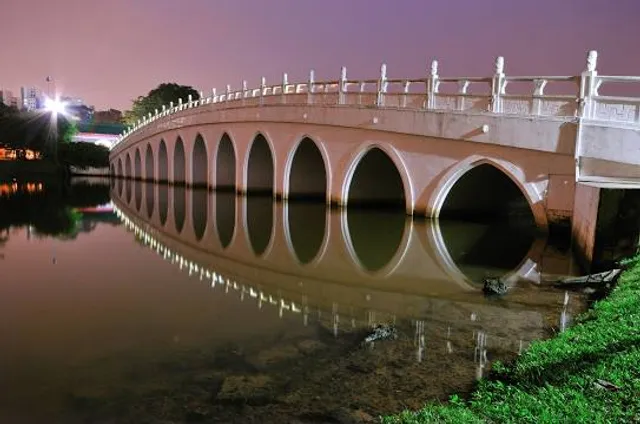 13 Arch Bridge