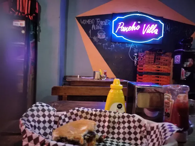 Hamburguesas al carbón Pancho Villa