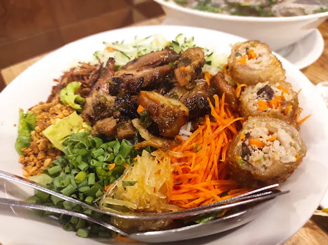 Pho Hoa - Robinson's Galleria