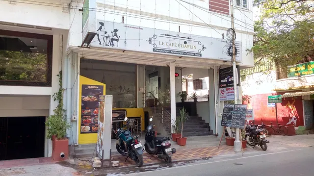 Le Café Chaplin